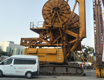 寶峨BC40(利勃海爾885底盤(pán))，整車(chē)液壓維修